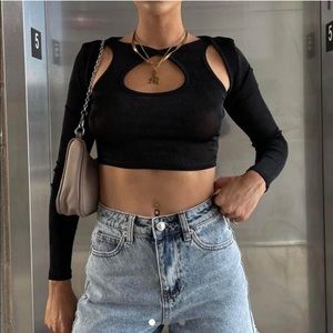 Long sleeve cropped princess Polly top!